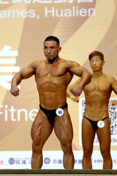 男子健美第二級金牌余沅錡