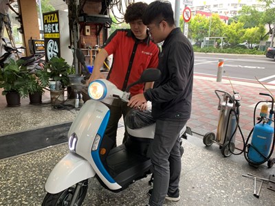 民眾換購電動機車