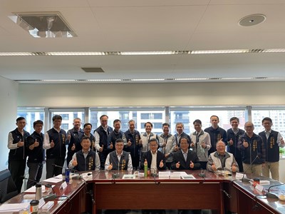 建設局邀請中華民國電機技師公會、台中市冷凍空調技師公會等代表進行歲末座談