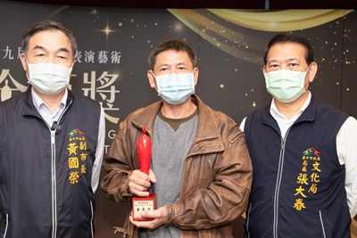 今年由國光歌劇團得獎