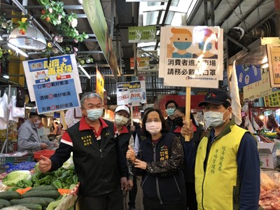 中市集8招3撇步防疫 民眾安心逛菜市