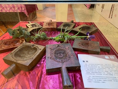 粄印中最常被使用的「龜紋」，代表長壽之意