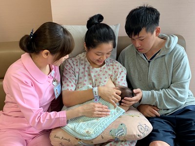 照護媽咪與寶貝 中市府提供高風險孕產兒關懷轉介服務