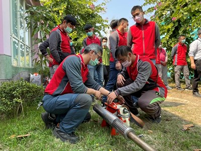 訓練課程包含施藥器材操作及維護