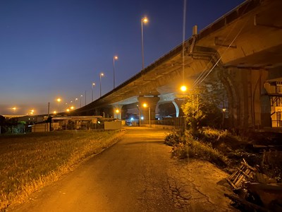 讓市民回家的路更暖！中市府偏鄉點燈2500盞(圖為清水區客庄路與客庄堤防交接增設處)
