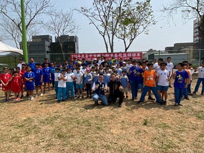 飛盤運動向下扎根 中市國小師生盃飛盤錦標賽登場