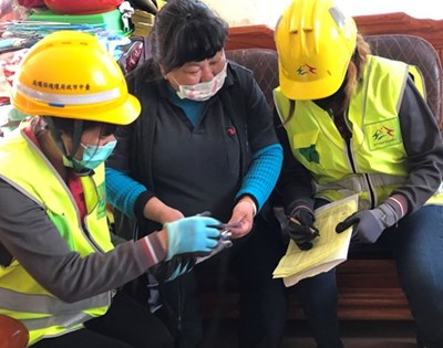 中市龍井清潔隊關心資收個體戶