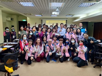 中市「反毒教育行動車」再進化  中信反毒基金會授權反毒VR