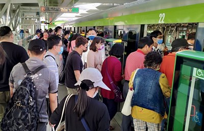 中捷綠線試營運首4日運量逾31萬人次 週日單日破10萬大關