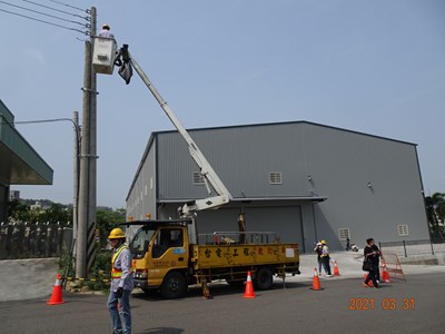 違章工廠如經查獲將依法停止供電、供水及拆除