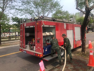 中市限水第二天  中市消防局及國軍支援送水勤務