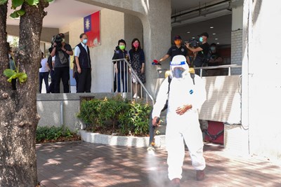 國中教育會考結束 盧市長視察確保校園落實消毒