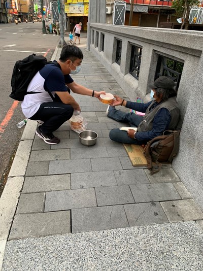 台中成棒隊推動公益關懷弱勢 (1)