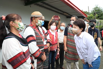 盧市長赴馮俊凱苗栗老家感謝父母栽培