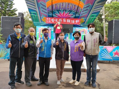 感受農村人文風情 中市海風社區相揪拔蘿蔔