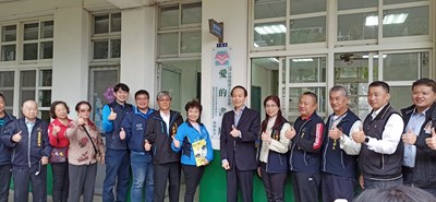 拓展師生閱讀視野  豐原國小「愛的書庫」今啟用