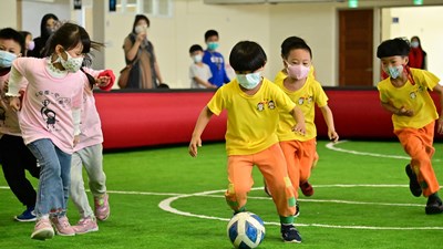 中市賀歲盃幼兒足球賽開踢 東勢樂活運動館展活力