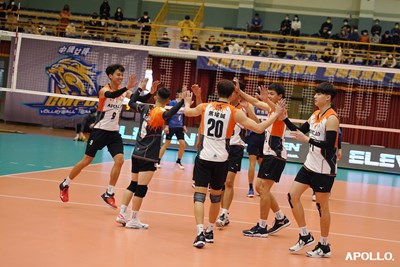 台中太陽神排球隊新春發威二連勝 中市運動局長：預祝再創佳績