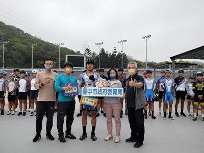 備戰111年全中運  中市教育局幫選手打氣送能量