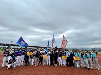 台中首辦「三官大帝盃」不老棒球邀請賽  運動局：感謝推展樂齡「酷運動」