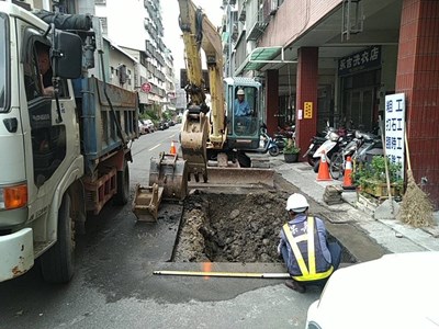台中車站化糞池超過負荷 市府提早污水接管期程 預計7月底完工