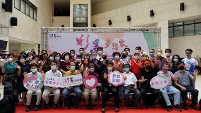 2022第二十一屆臺中彩墨藝術節開幕式貴賓合影