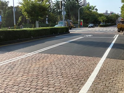 科博館植物園前鋪面改善完成 機車族行駛更安全