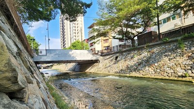 大幅強化綠川排洪功能