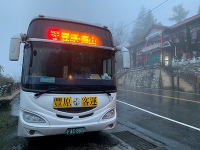 台8線77K路段坍方 中市啟動865臨公車助梨山民眾交通