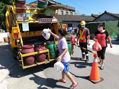 雙十國慶日 中市環保局垃圾收運採定時定點