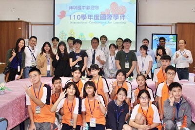 免出國也能遨遊世界！　中市教育局力推大手牽小手、國際學伴計畫