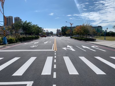 台中市進德路拓寬為四車道