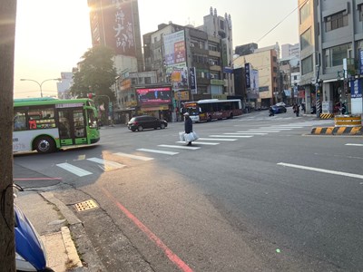 市府將補助客運業者裝設先進駕駛輔助系統,並以盲點偵測為主,以降低駕駛中人為失誤