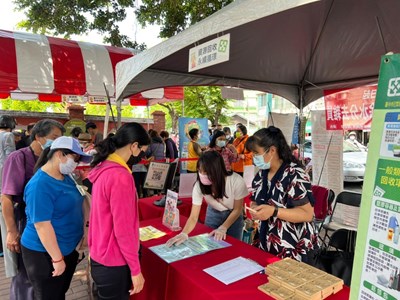 照片1-大甲媽祖遶境資收回收兌換宣導