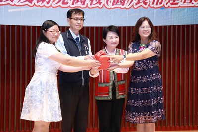 108位校(園)長布達交接  盧市長期勉對孩子視如己出