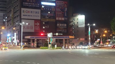 點亮臺中重要路口夜間照明 積極改善人行環境守護市民安全