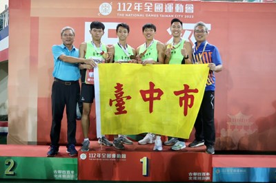 男子4x400公尺接力勇奪金牌完成二連霸