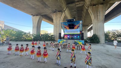 霧峰國小四德分班幼兒園小朋友表演